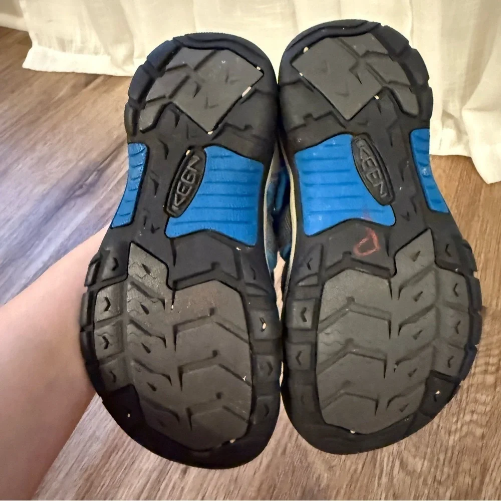 Keen Sandals Newport H2 Brilliant Blue Youth Size 1 Outdoor Waterproof Comfort